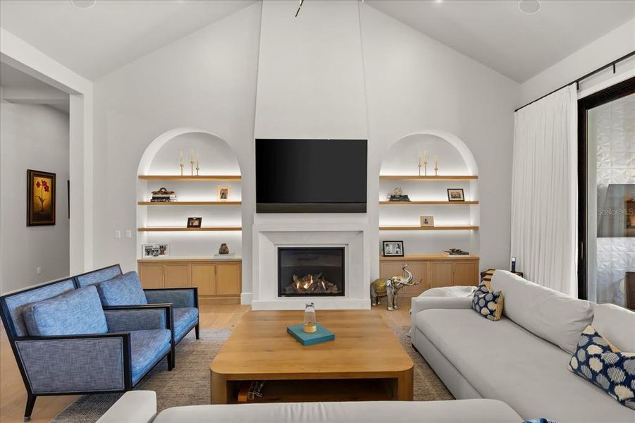 Furnished interior view inside a new home in , Gotha (Image 65).