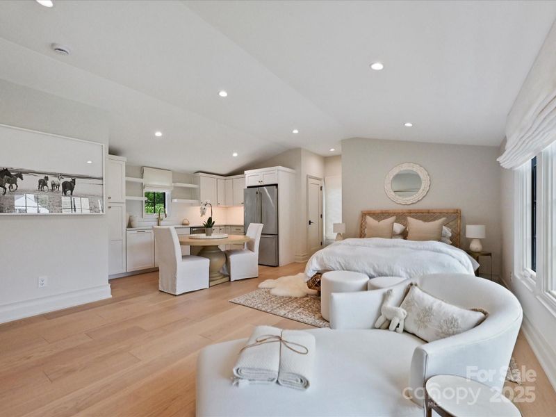 Guest Suite Guest Suite