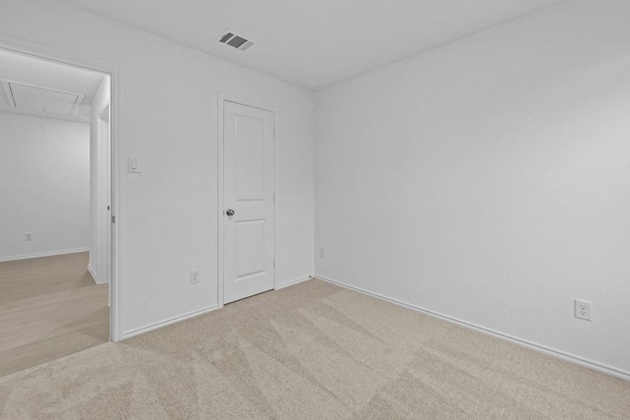 Spacious, unfurnished interior of a new home in Clayton Ranch, Copperas Cove (Image 21).