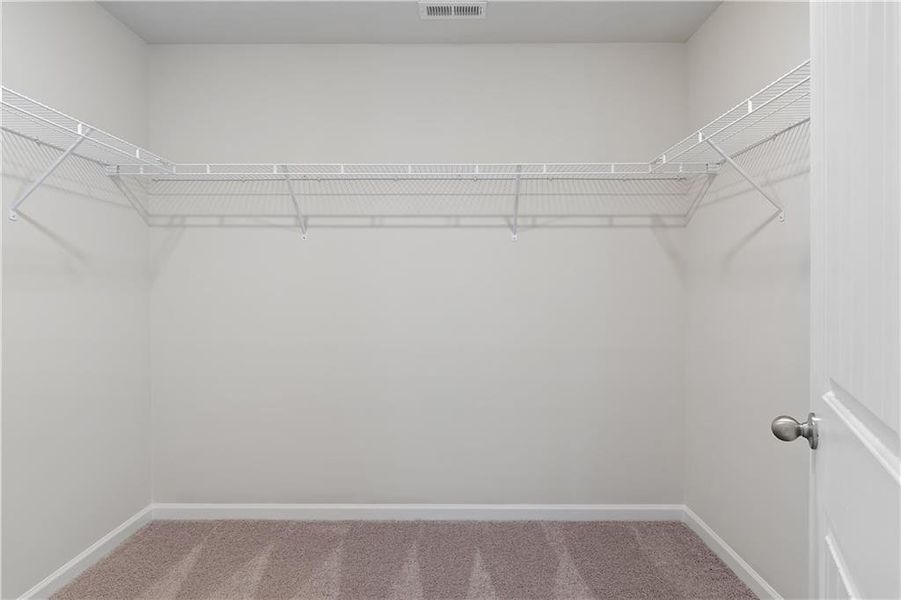 Spacious, unfurnished interior of a new home in Enclave at Evergreen, Fairburn (Image 19).