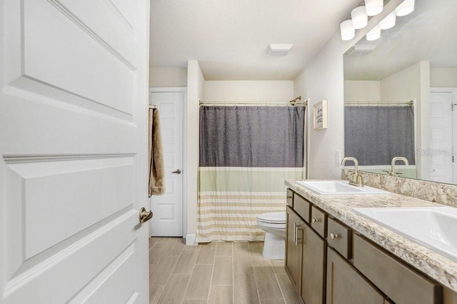 Furnished interior view inside a new home in Pine Ridge, Beverly Hills (Image 19).