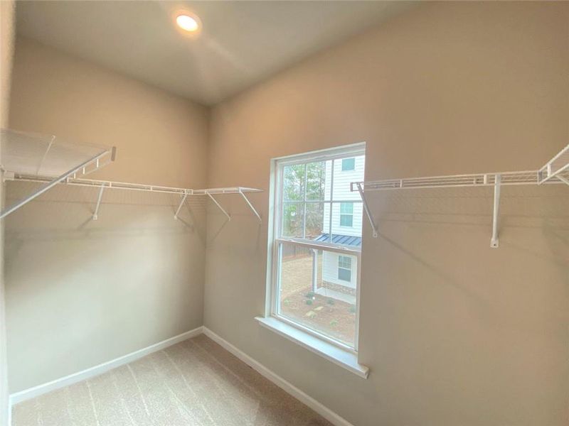 Spacious, unfurnished interior of a new home in Ross Pointe, Kennesaw (Image 13).