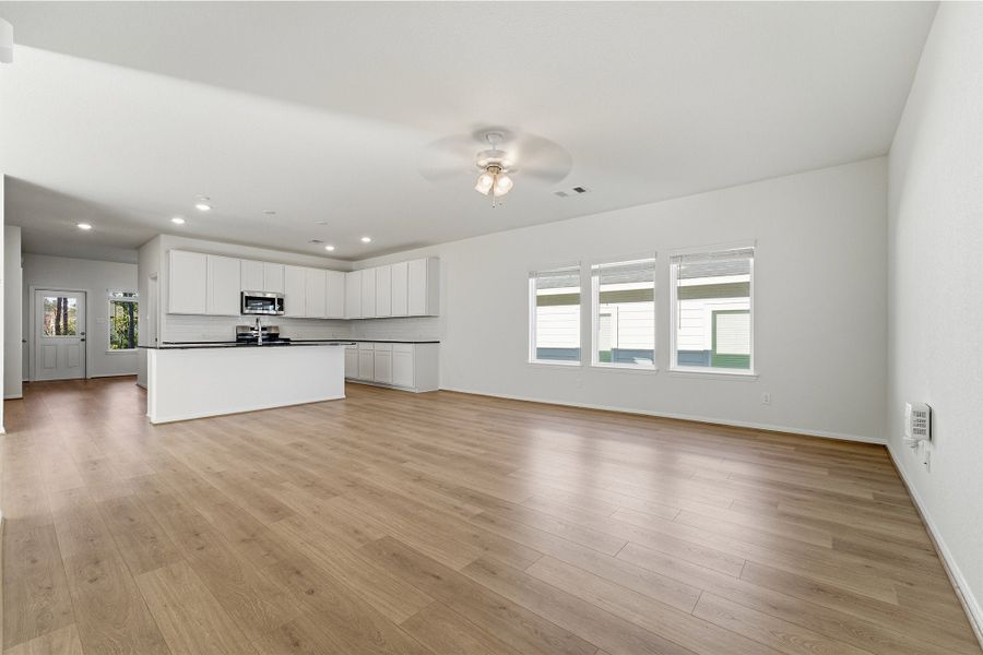 Spacious, unfurnished interior of a new home in Magnolia Springs, Montgomery (Image 21).