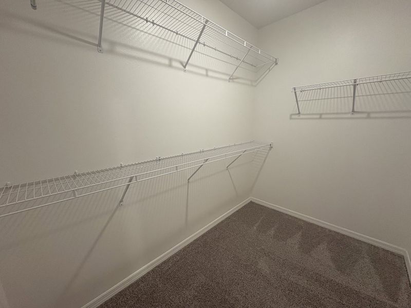 Spacious, unfurnished interior of a new home in Villamar, Winter Haven (Image 35).