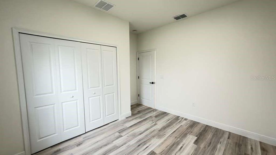 Spacious, unfurnished interior of a new home in , Ocala (Image 22).