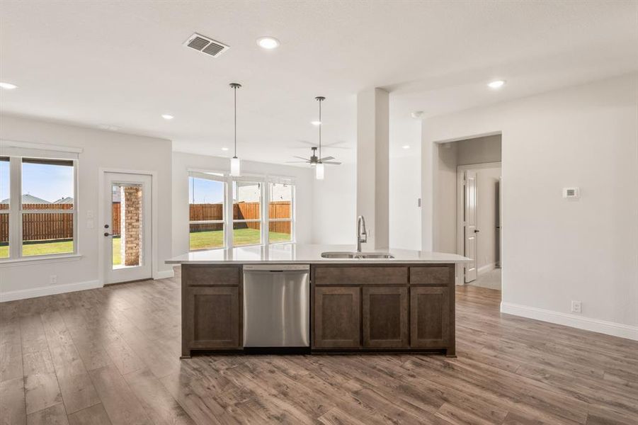 Furnished interior view inside a new home in Hulen Trails Classic 50, Fort Worth (Image 16). Furnished interior view inside a new home in Hulen Trails Classic 50, Fort Worth (Image 16).