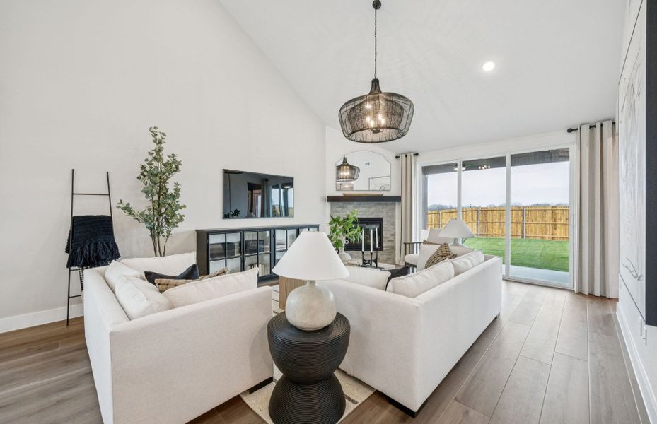 Representative furnished interior of a home built from the Rainier by Pulte Homes in Parks of Village Creek, Burleson (Image 33).