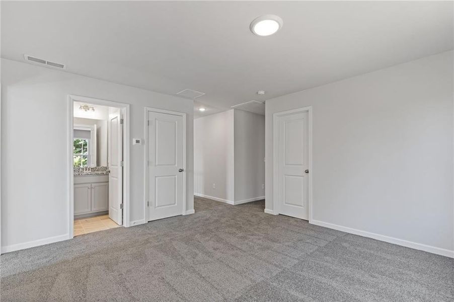 Spacious, unfurnished interior of a new home in High Shoals, Dallas (Image 15).