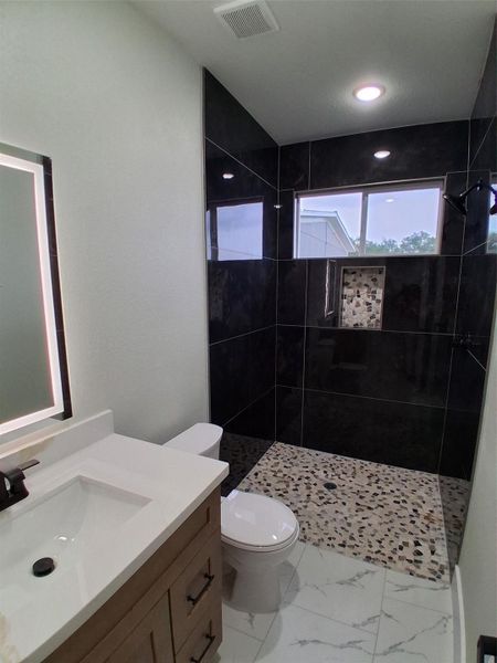 2nd bathroom