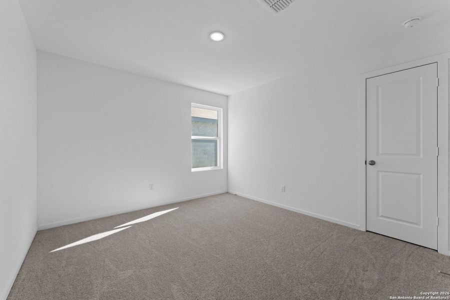 Spacious, unfurnished interior of a new home in Friendship Oaks, Fredericksburg (Image 14). Spacious, unfurnished interior of a new home in Friendship Oaks, Fredericksburg (Image 14).