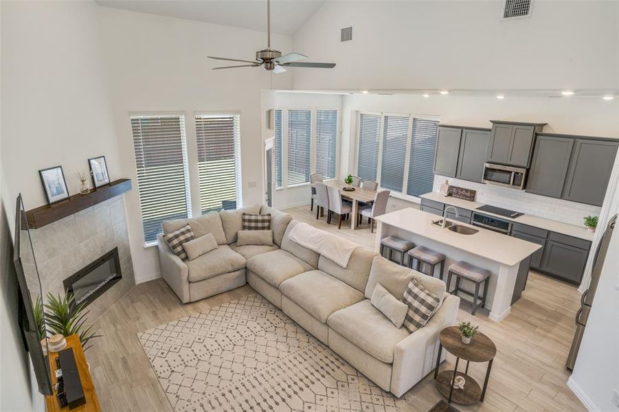 Furnished interior view inside a new home in Bridgewater: Classic Collection, Princeton (Image 5). Furnished interior view inside a new home in Bridgewater: Classic Collection, Princeton (Image 5).