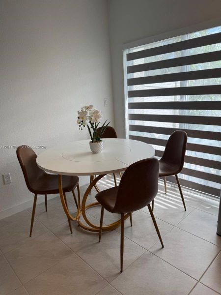 Furnished interior view inside a new home in , Pompano Beach (Image 5).
