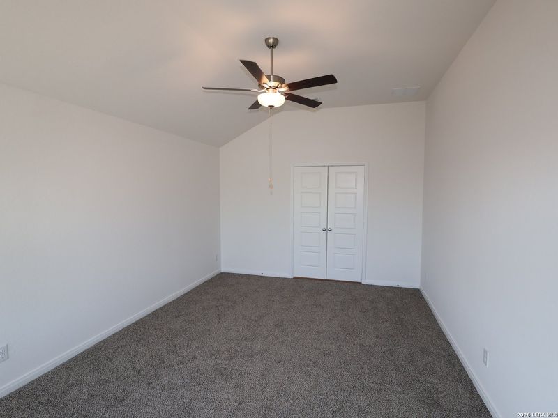 Spacious, unfurnished interior of a new home in Chaparral Ranch, Floresville (Image 20).