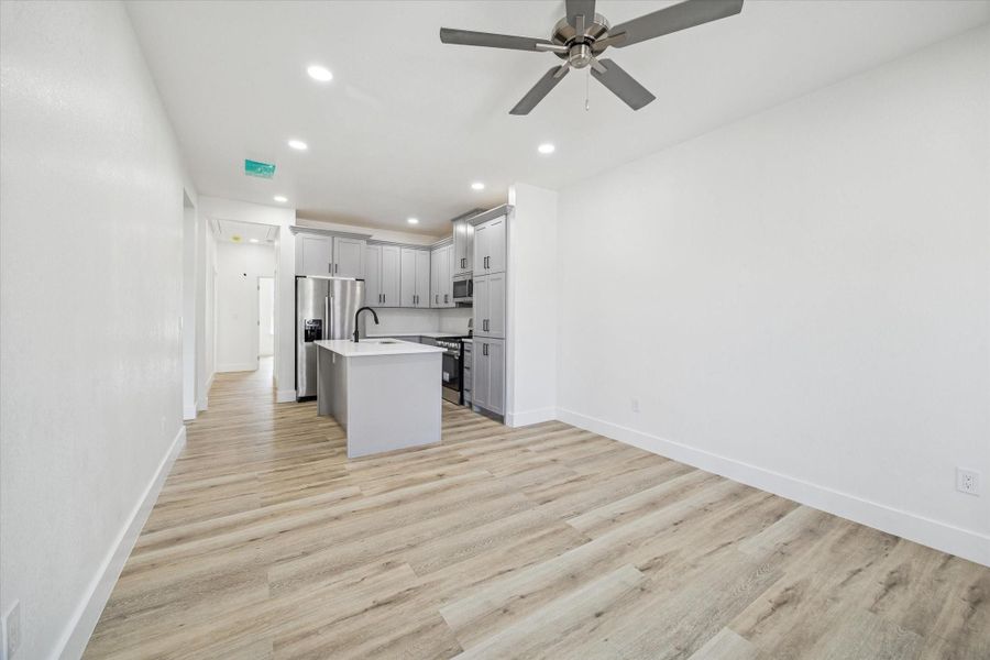 Spacious, unfurnished interior of a new home in , Houston (Image 15).