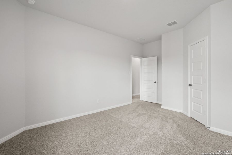 Spacious, unfurnished interior of a new home in Applewhite Meadows, San Antonio (Image 29).