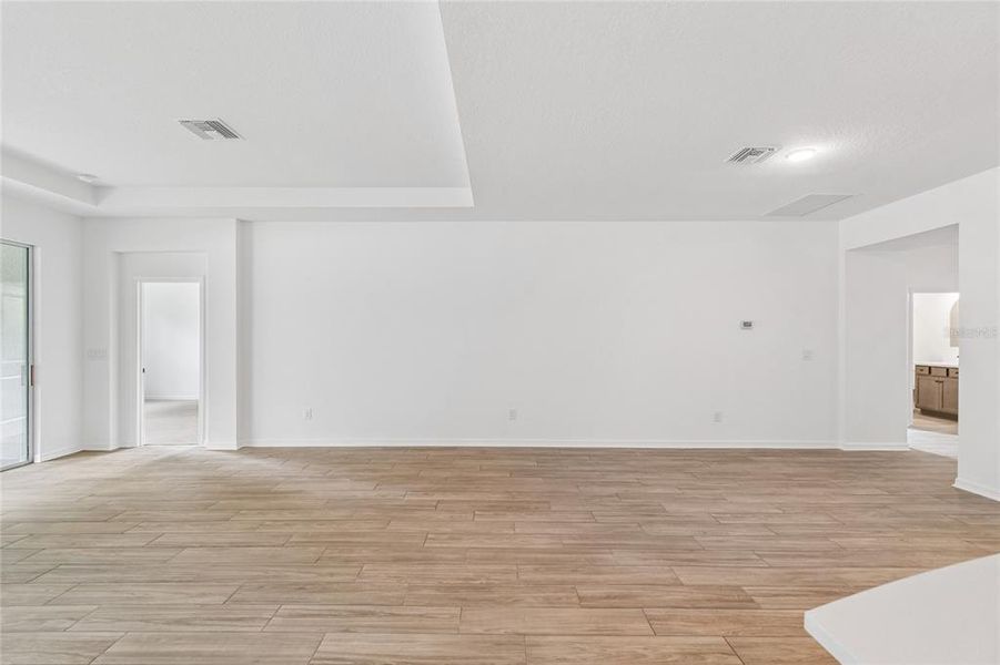 Spacious, unfurnished interior of a new home in Cascades at Southern Hills, Brooksville (Image 24).