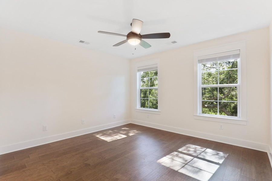 Spacious, unfurnished interior of a new home in Overlook at Copahee Sound, Awendaw (Image 17).