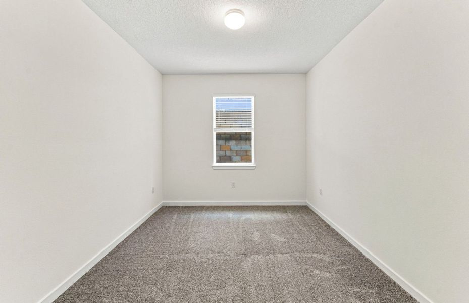 Spacious, unfurnished interior of a new home in Marion Ranch, Ocala (Image 19).