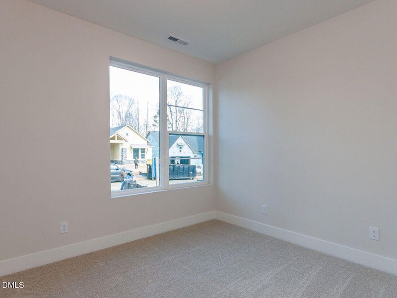 004-1280x960-bedroom