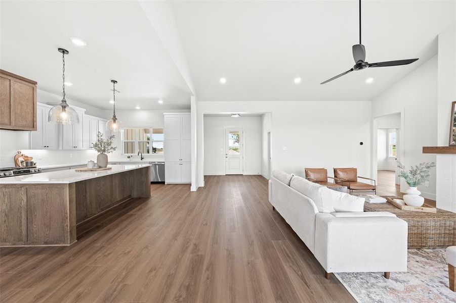 Furnished interior view inside a new home in , Temple (Image 14).