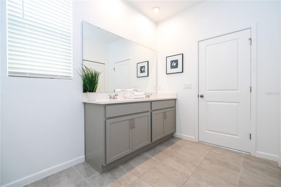 Furnished interior view inside a new home in , Kissimmee (Image 55).