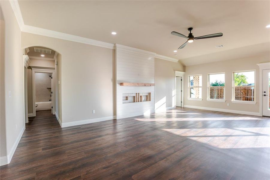 Spacious, unfurnished interior of a new home in , Tolar (Image 26). Spacious, unfurnished interior of a new home in , Tolar (Image 26).