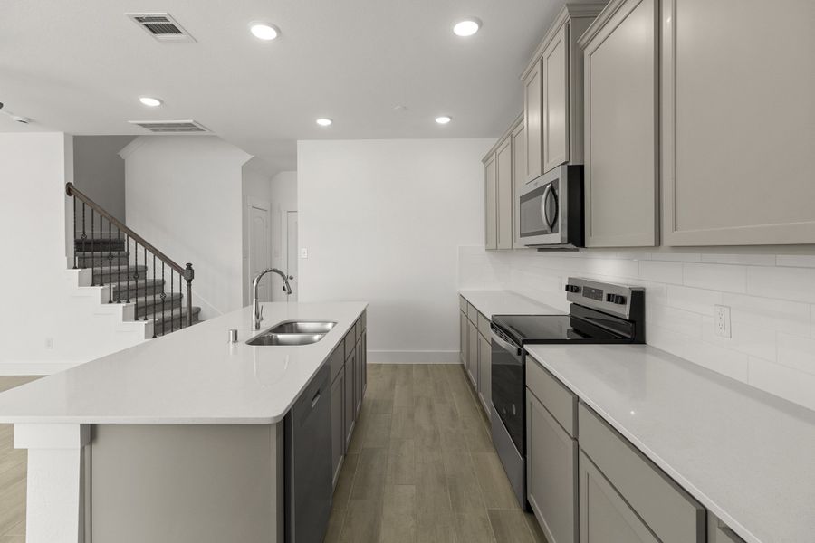 2227 Seven Oaks Boulevard - Bldg 10