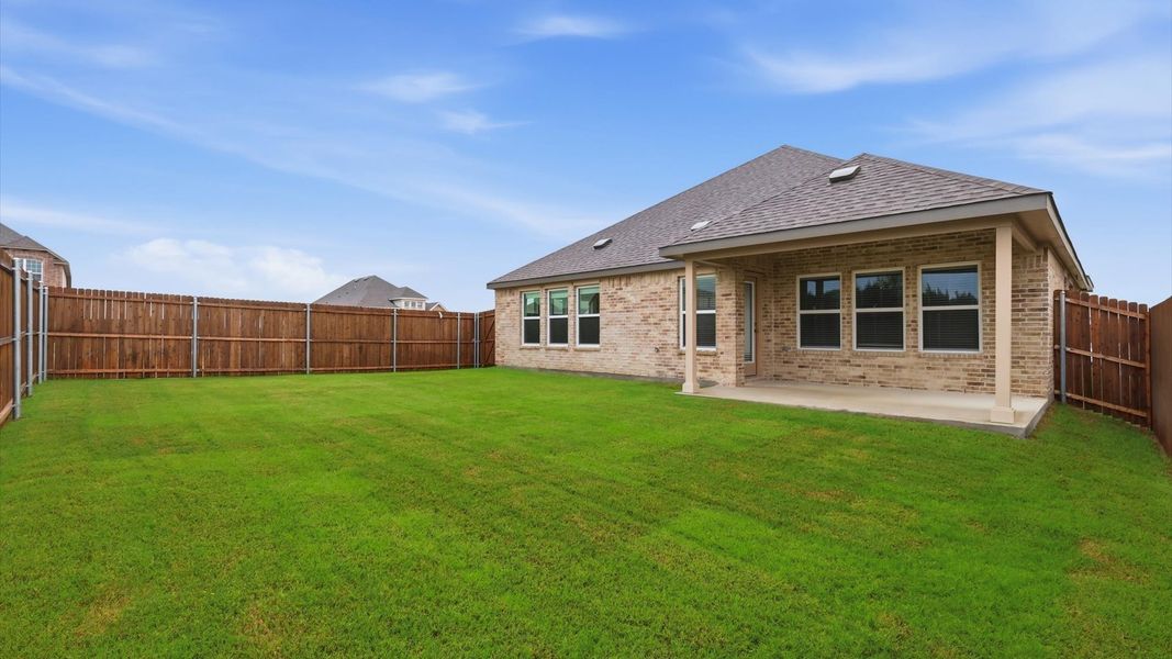 Exterior details and patio area of a home in Churchill, Anna (Image 29).