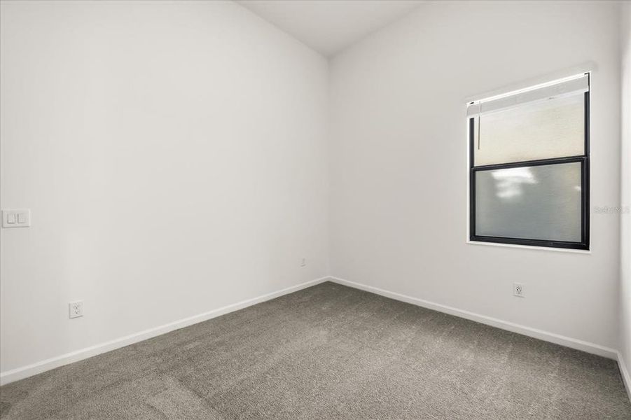 Spacious, unfurnished interior of a new home in , Orlando (Image 30).