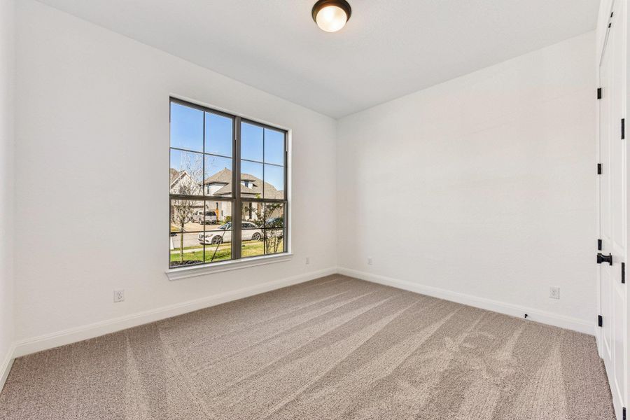 Spacious, unfurnished interior of a new home in 6 Creeks, Kyle (Image 27).