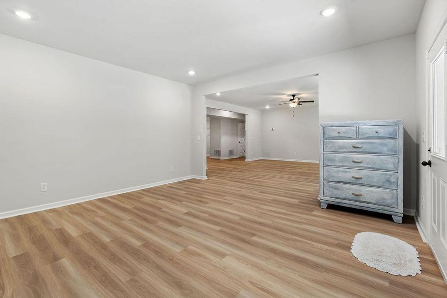 Spacious, unfurnished interior of a new home in Trinity Park, McDonough (Image 55). Spacious, unfurnished interior of a new home in Trinity Park, McDonough (Image 55).