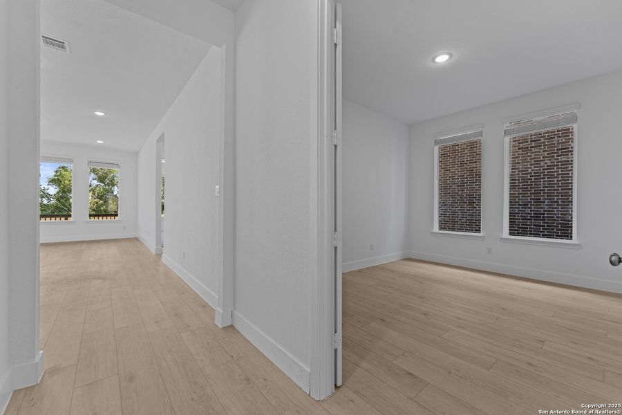 Spacious, unfurnished interior of a new home in , New Braunfels (Image 16). Spacious, unfurnished interior of a new home in , New Braunfels (Image 16).