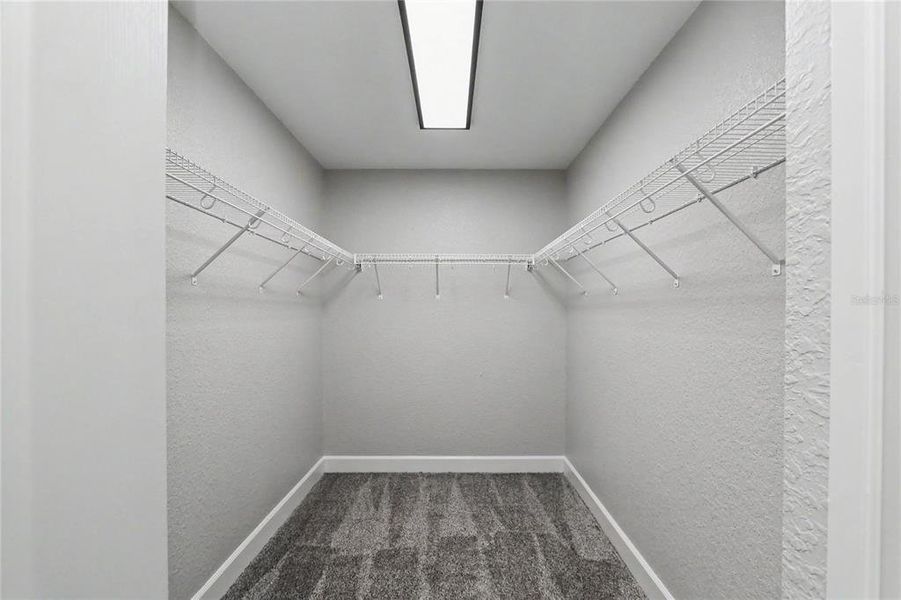 Spacious, unfurnished interior of a new home in , Dunnellon (Image 55).