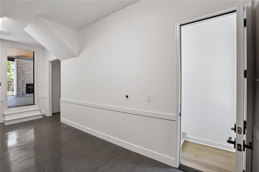 Spacious, unfurnished interior of a new home in , Roswell (Image 64).