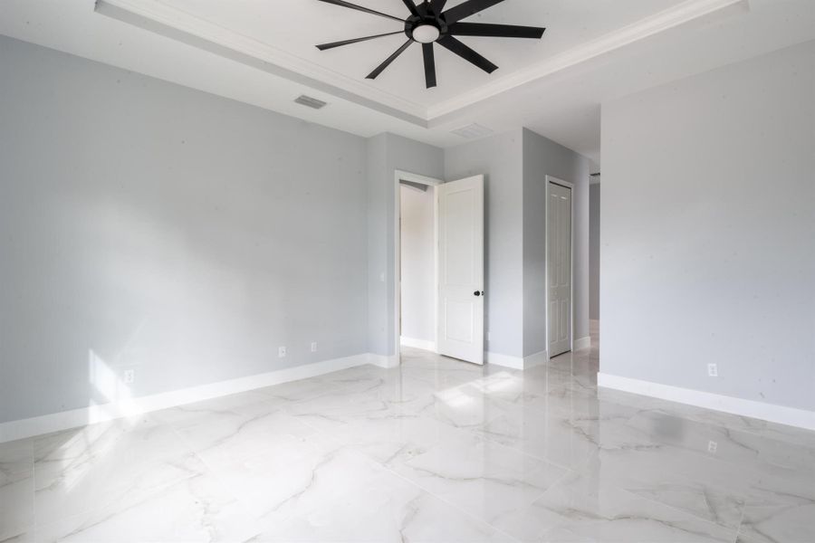 Spacious, unfurnished interior of a new home in , Port St. Lucie (Image 16).