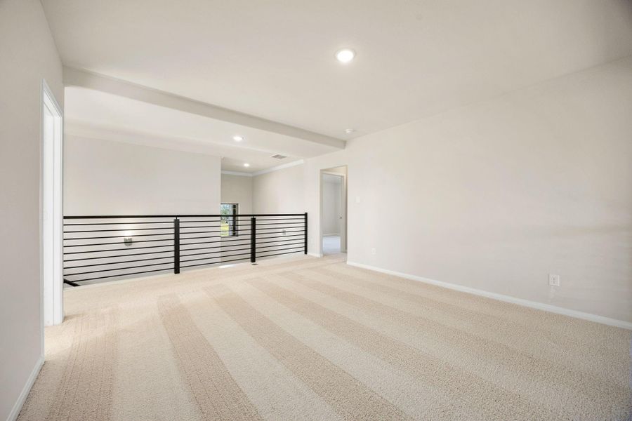 Spacious, unfurnished interior of a new home in Southfork Ranch, Sealy (Image 30).