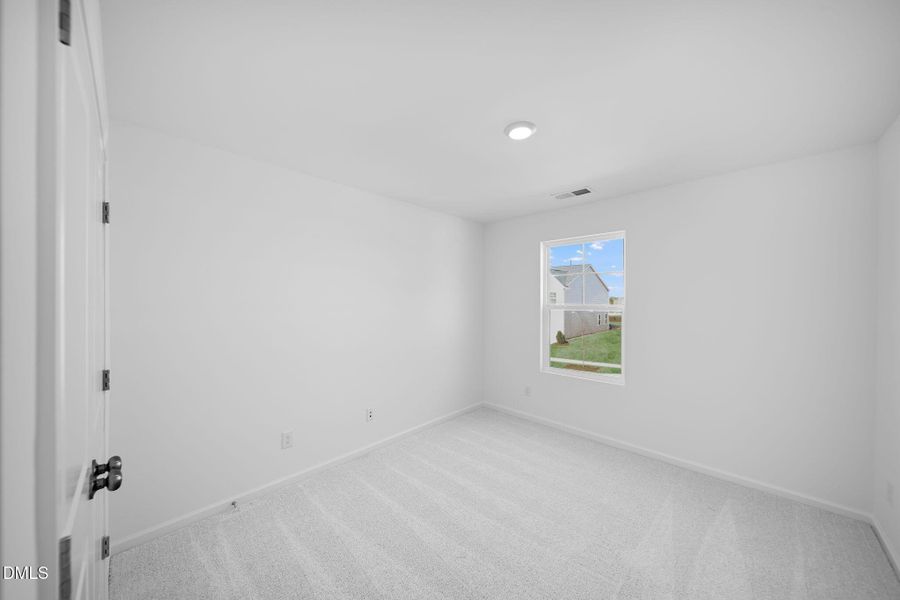 SUN_Everlee_Pic_CarsonII_QMI_260_Bed2_1o