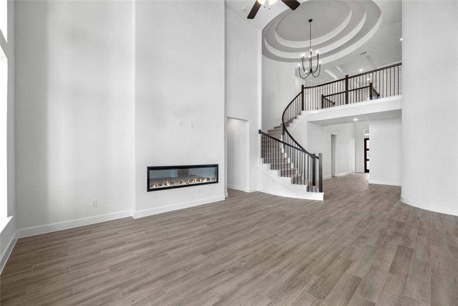 Spacious, unfurnished interior of a new home in Cross Creek West, Fulshear (Image 20).