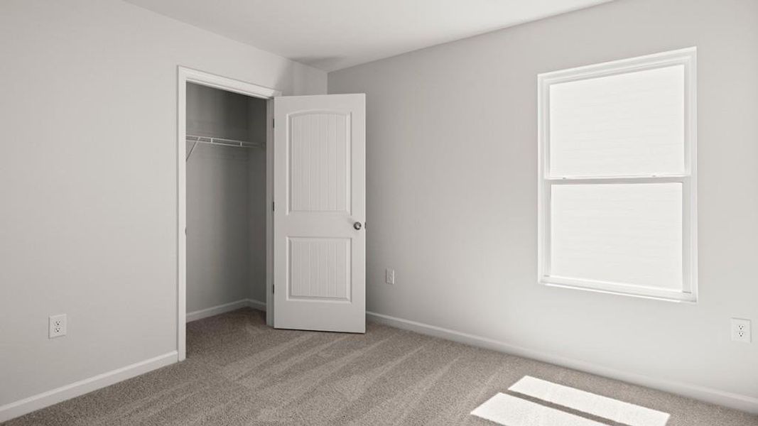 Spacious, unfurnished interior of a new home in Oconee Overlook Townhomes, Gainesville (Image 18).