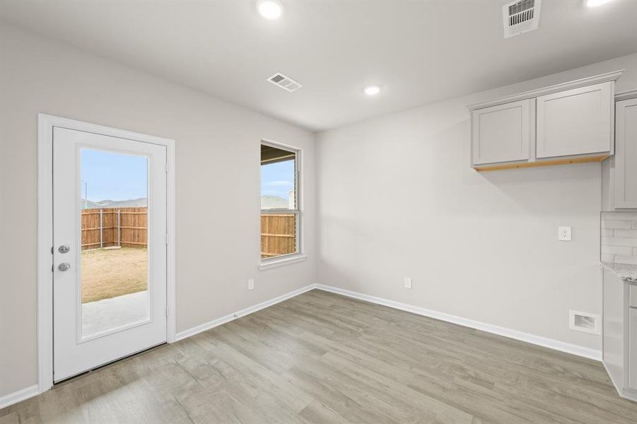 3104 Areca- Dining-1