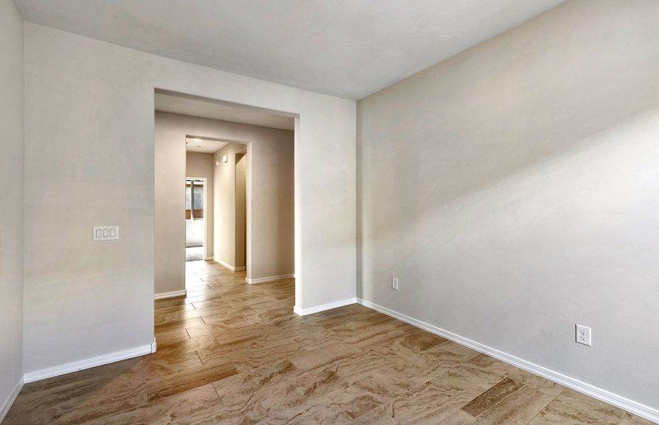 Spacious, unfurnished interior of a new home in Vistoso Canyon Estates, Oro Valley (Image 21).