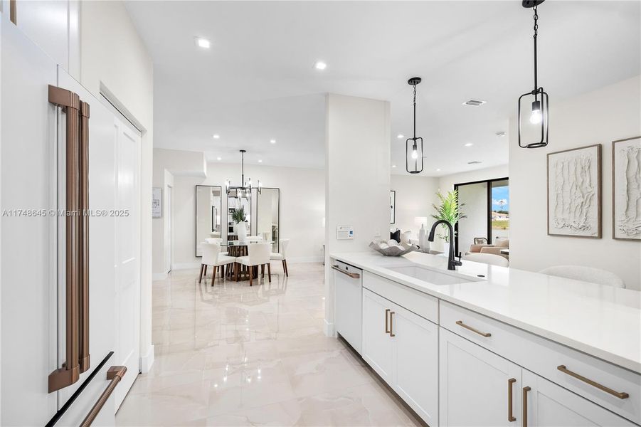 Spacious, unfurnished interior of a new home in , Fort Myers (Image 23).