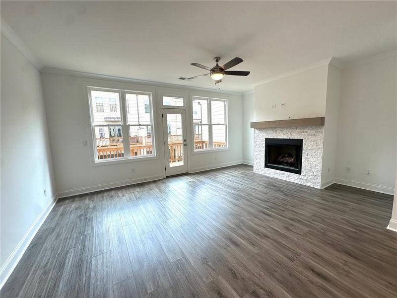 Spacious, unfurnished interior of a new home in Evanshire Townhomes, Duluth (Image 21).