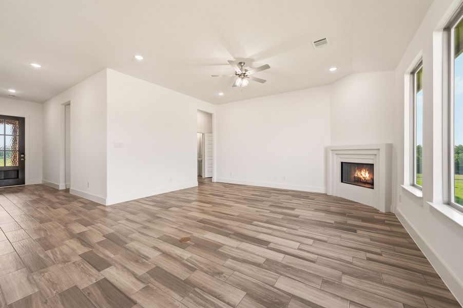 Spacious, unfurnished interior of a new home in Saddleback Estates, Boyd (Image 23).