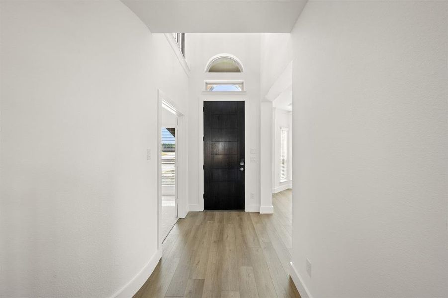 Spacious, unfurnished interior of a new home in Bear Creek, Cedar Hill (Image 28). Spacious, unfurnished interior of a new home in Bear Creek, Cedar Hill (Image 28).