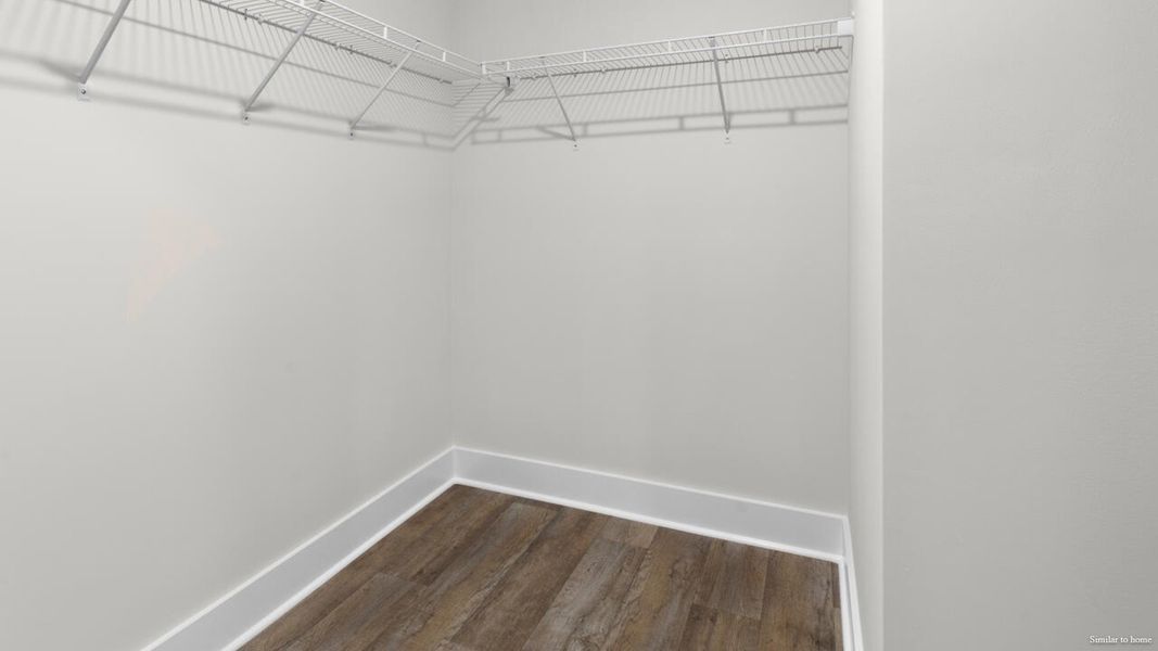 Spacious, unfurnished interior of a new home in Vineyard Trail, Jacksonville (Image 23).