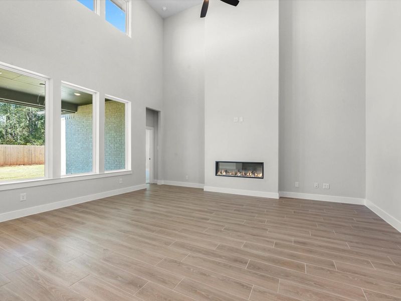 Spacious, unfurnished interior of a new home in Clopton Farms, Montgomery (Image 10).