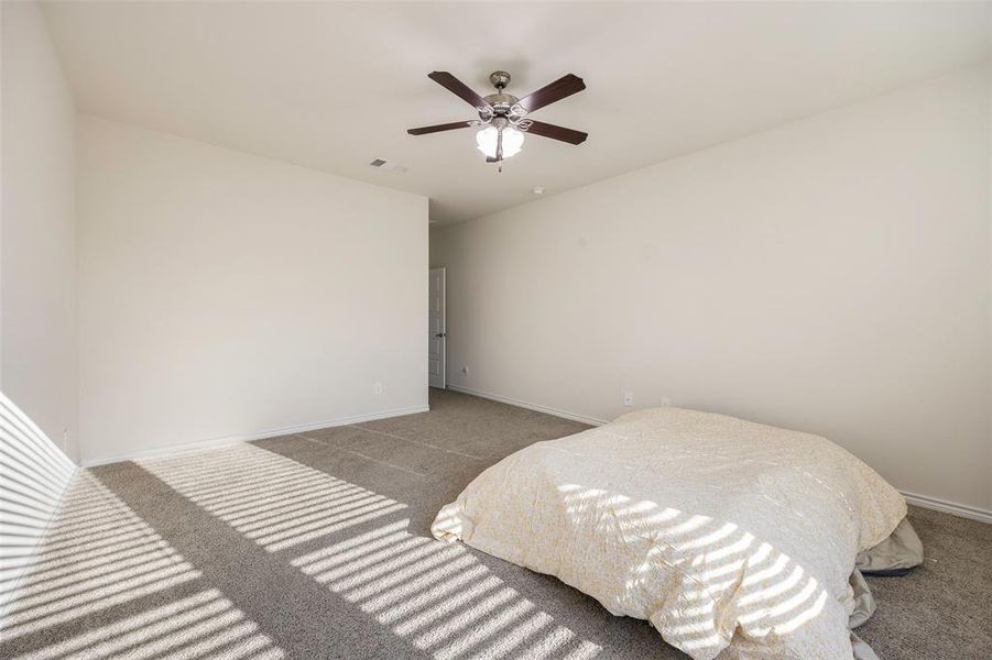 Spacious, unfurnished interior of a new home in Silverado, Aubrey (Image 26).