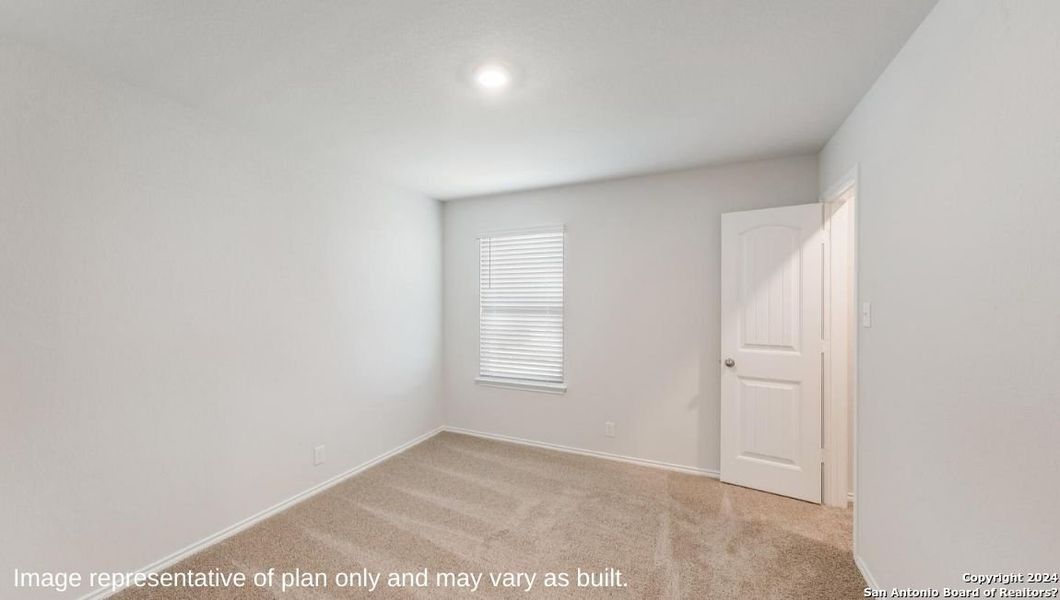 Spacious, unfurnished interior of a new home in Langdon, San Antonio (Image 24).