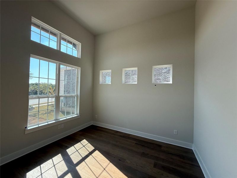 Spacious, unfurnished interior of a new home in The Estates at La Cima, San Marcos (Image 9).